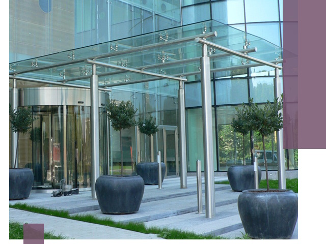 Навесы из стекла на заказ в Балашихе — монтаж и установка