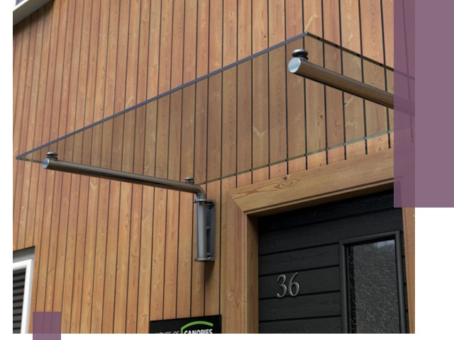 Стеклянные козырьки на входы и фасады в Балашихе