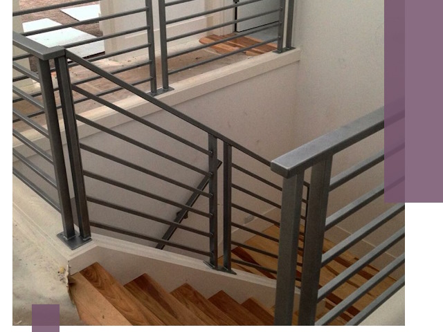 Изготовление поручней из металла и дерева в Балашихе